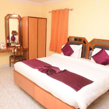Hotel Vijaya Residency Anakapalle Екстер'єр фото
