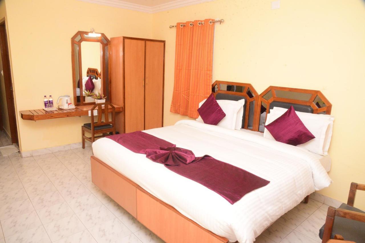 Hotel Vijaya Residency Anakapalle Екстер'єр фото